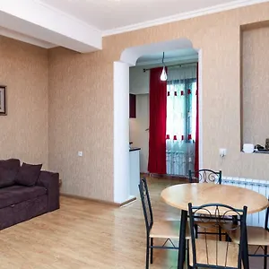 דירה Gnn Cosy, טביליסי